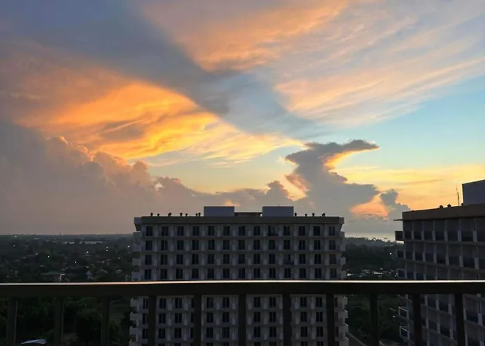 Cozy Pool And Seaview In Cebu With Balcony Near Mactan Airport Apartment